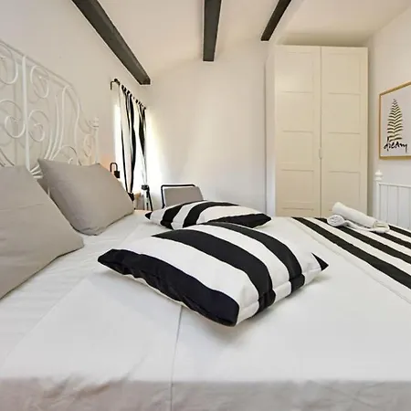 Casa Vento By Guide 빌라 포레치