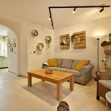 Casa Vento By Guide 빌라 포레치