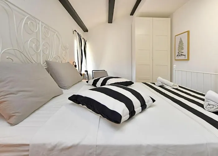 Casa Vento By Guide 빌라 포레치